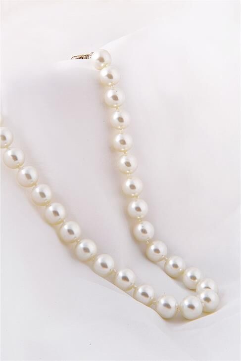 Beyaz Inci Taşlı Incili Kolye