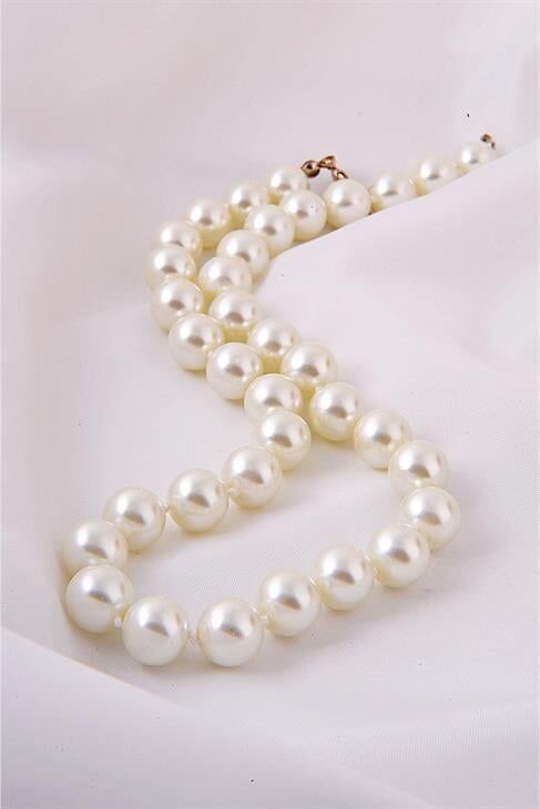 Beyaz Inci Taşlı Incili Kolye