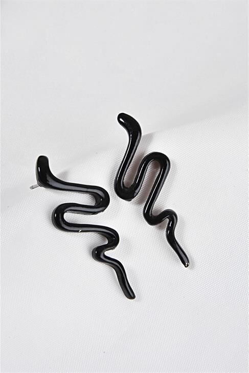 Yılan Tasarımlı Siyah Renkli Vidalı Küpe