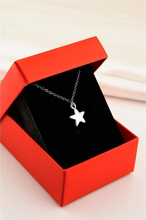 Kutulu Yıldız Tasarımlı Unısex Zincirli Kolye