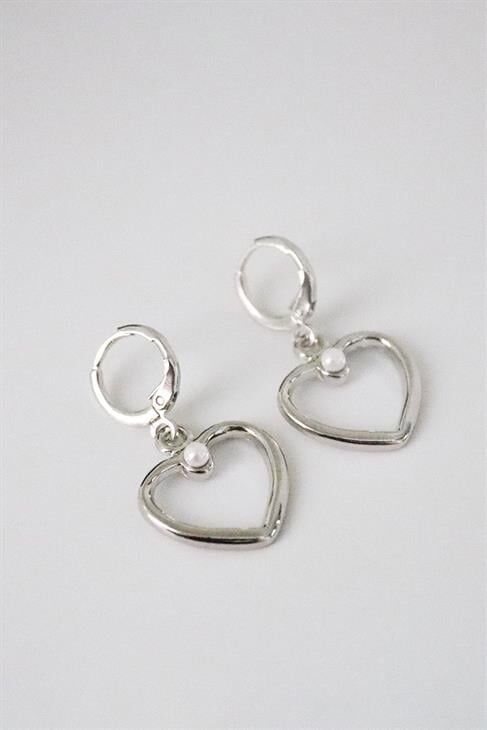 Tektaşlı Kalp Tasarımlı Inci Boncuklu Incili Kolye