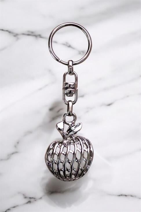 Elma Tasarımlı Gümüş Renkli Anahtarlık Aksesuar