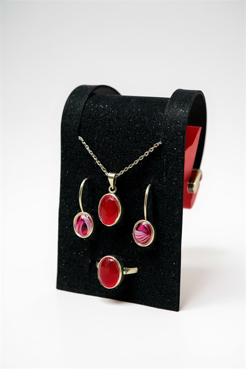 EUROMODA 925 AYAR ÖZEL TASARIMLI KIRMIZI OVAL TAŞLI GÜMÜŞ TAKIM