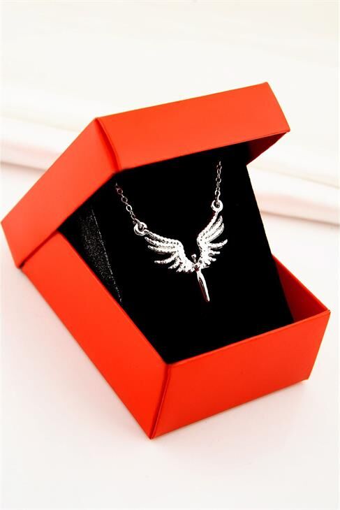 Kutulu Melek Tasarımlı Gümüş Kaplamalı Kolye