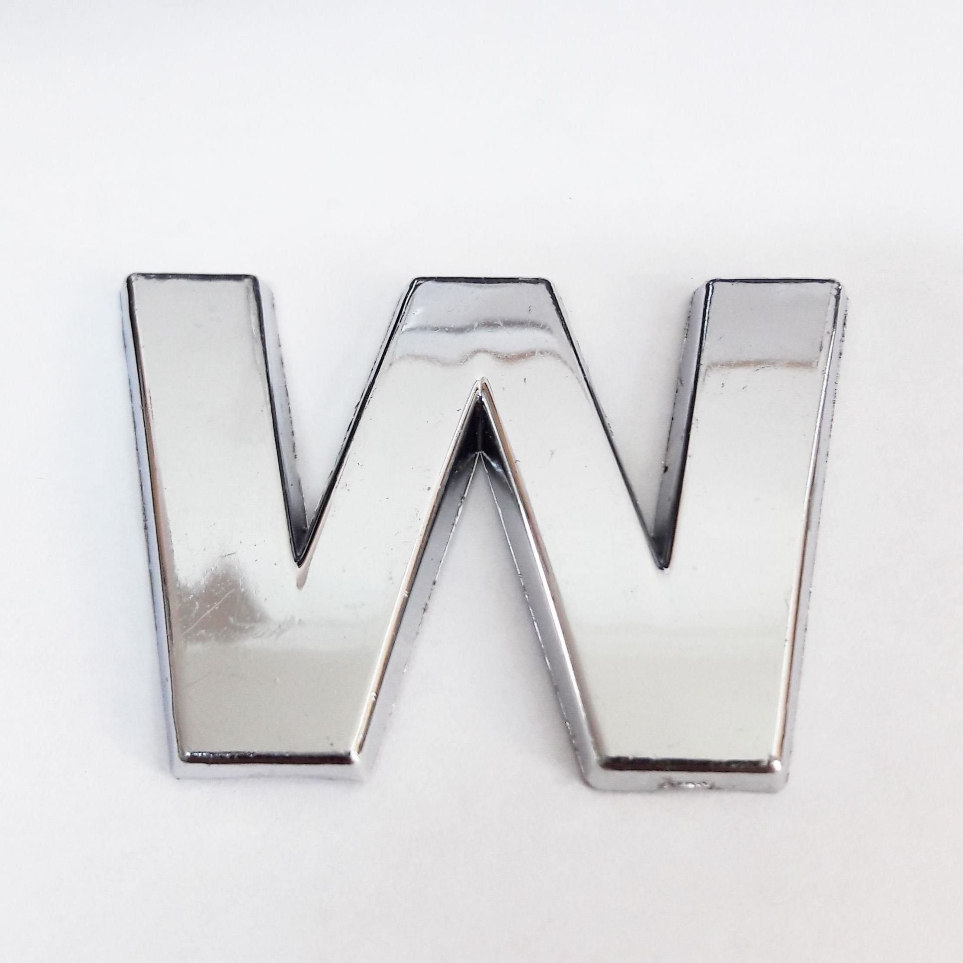 Cemax W Harfi  3,75 Cm Krom Yapışkanlı