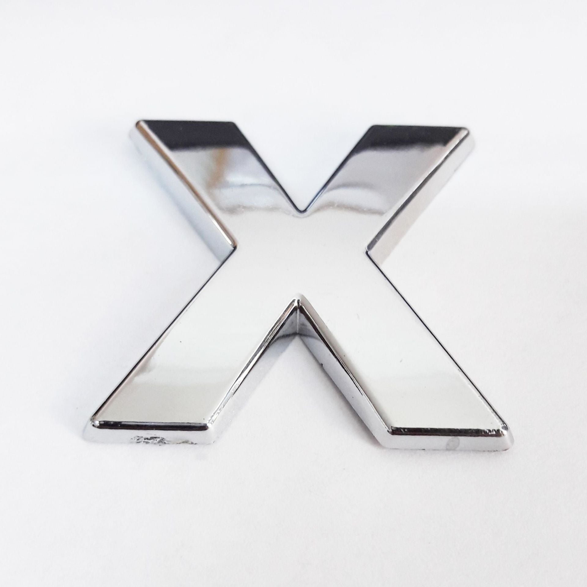 Cemax X Harfi  3,75 Cm Krom Yapışkanlı