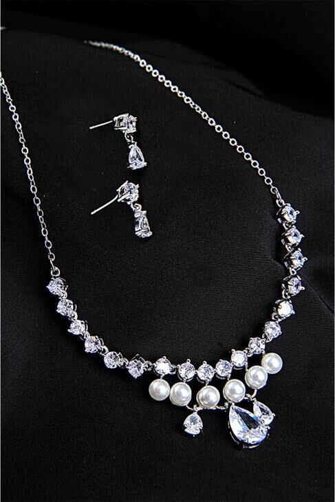 Özel Zirkonium Taşlı Cam Incili Gümüş Kaplamalı Kolye Küpe Abiye Takım Seti