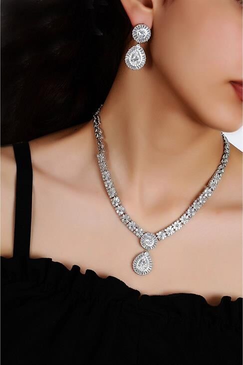 Özel Zirkonium Taşlı Gümüş Kaplamalı Kolye Küpe Abiye Takım Seti