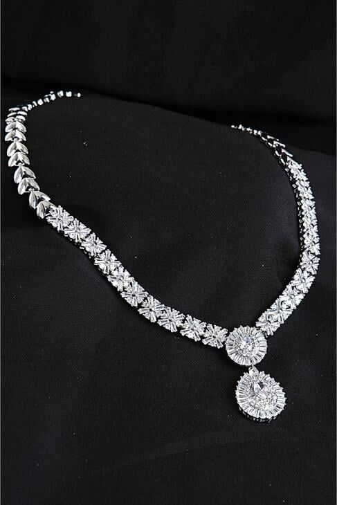 Özel Zirkonium Taşlı Gümüş Kaplamalı Kolye Küpe Abiye Takım Seti