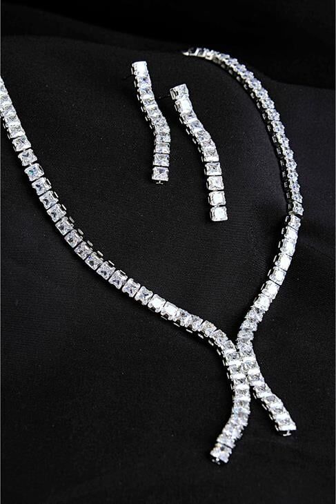 Özel Zirkonium Taşlı Gümüş Kaplamalı Kolye Küpe Abiye Takım Seti