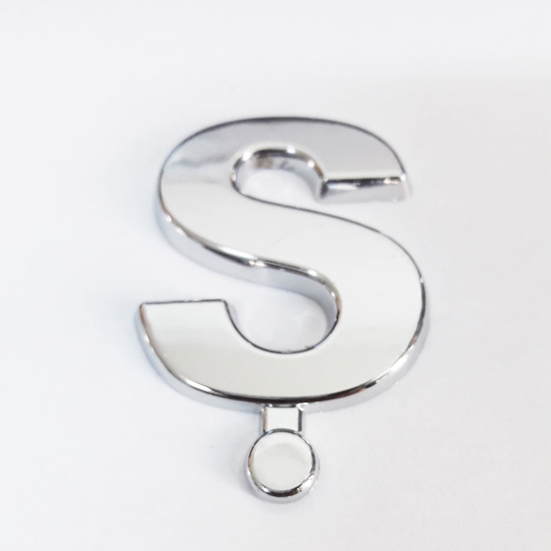 Cemax Ş Harfi  3,75 Cm Krom Yapışkanlı