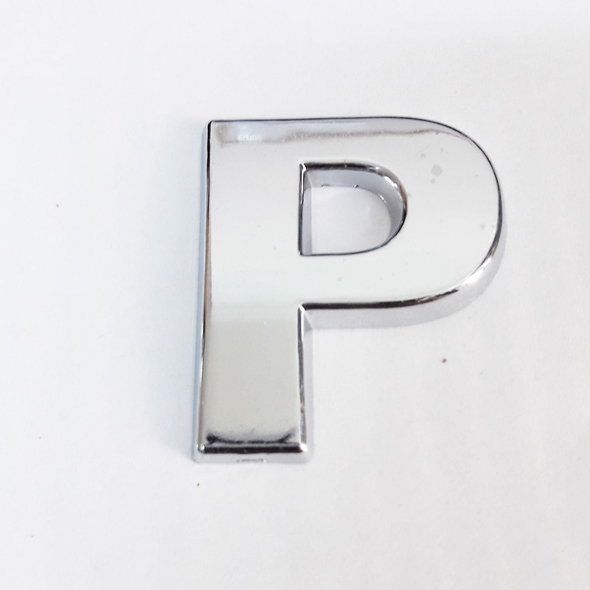 Cemax P Harfi  3,75 Cm Krom Yapışkanlı