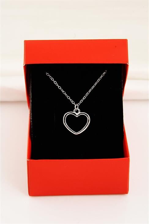 Kutulu Kalp Tasarımlı Gümüş Renkli Zincrili Kolye