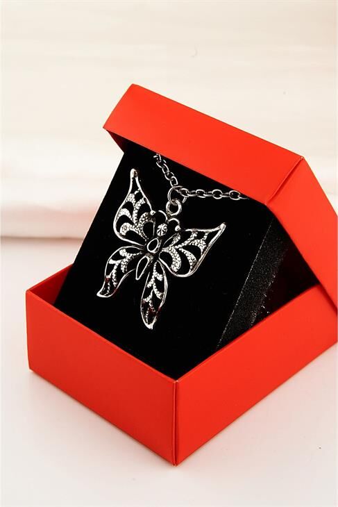 Kutulu Eskitme Model Büyük Kelebek Tasarımlı Antik Gümüş Kaplamalı Uzun Zincirli Kolye