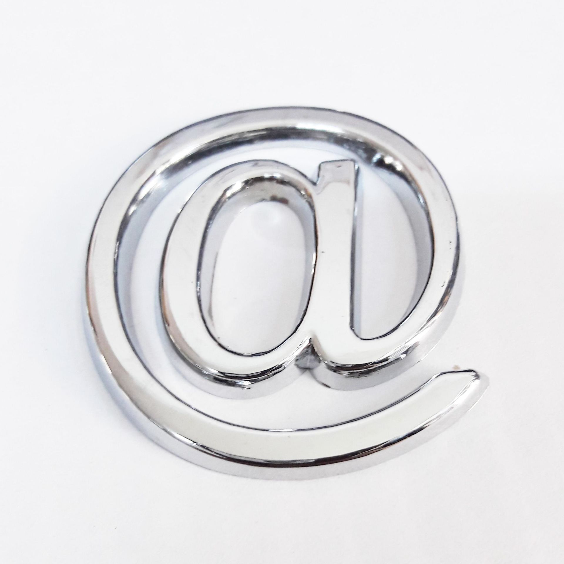 Cemax @ İşareti 3,75 Cm Krom Yapışkanlı