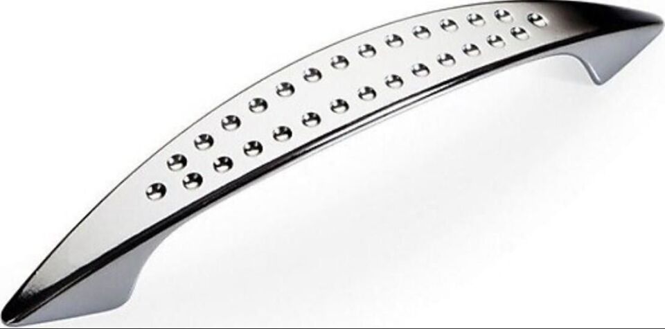 Noktalı Dolap Çekmece Kulpu 96 Mm Krom