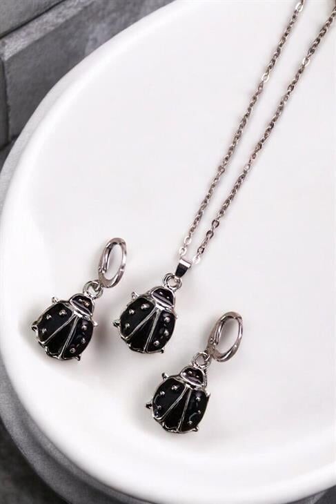 Siyah Uğur Böceği Tasarımlı Kolye Küpe Takım