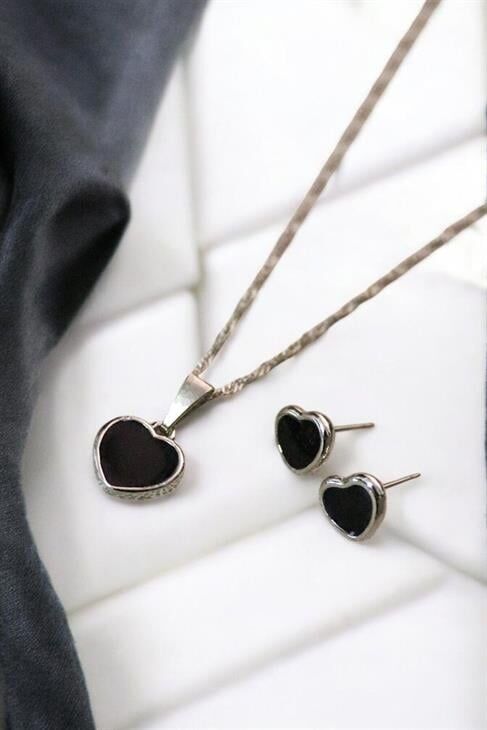 Siyah Kalp Tasarımlı Kolye Küpe Takım