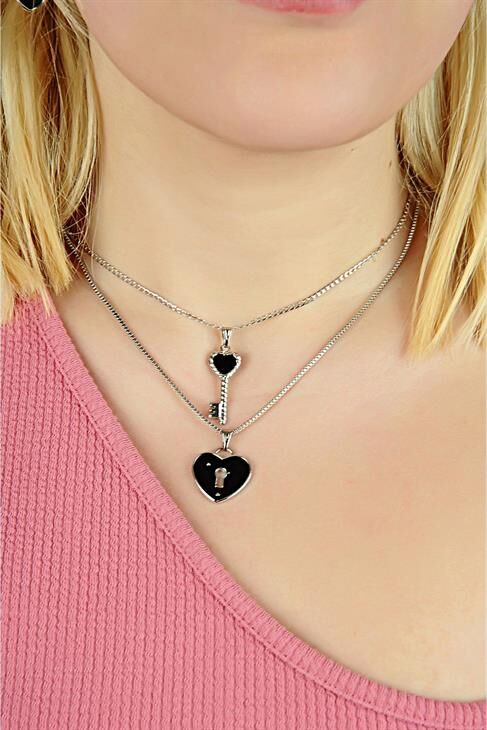 Siyah Kalp Tasarımlı 2li Zincirli Kolye Küpe ve Bileklik Takımı