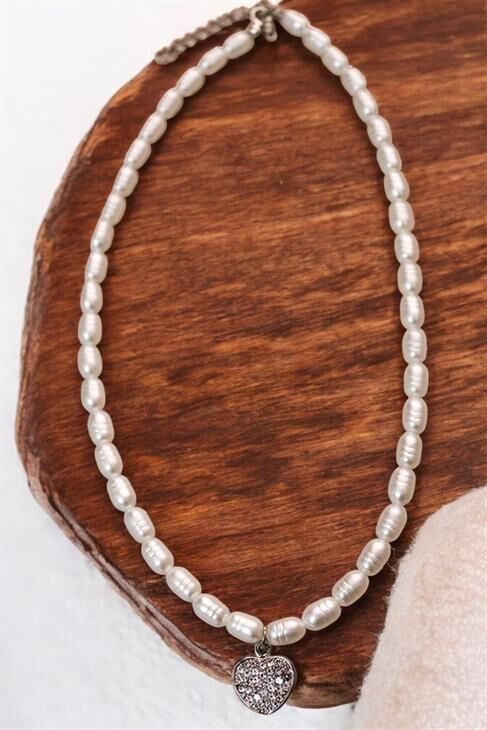 Desenli İncili Kalp Tasarımlı Gümüş Kaplamalı İnci Kolye