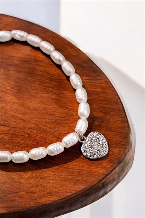 Desenli İncili Kalp Tasarımlı Gümüş Kaplamalı İnci Kolye