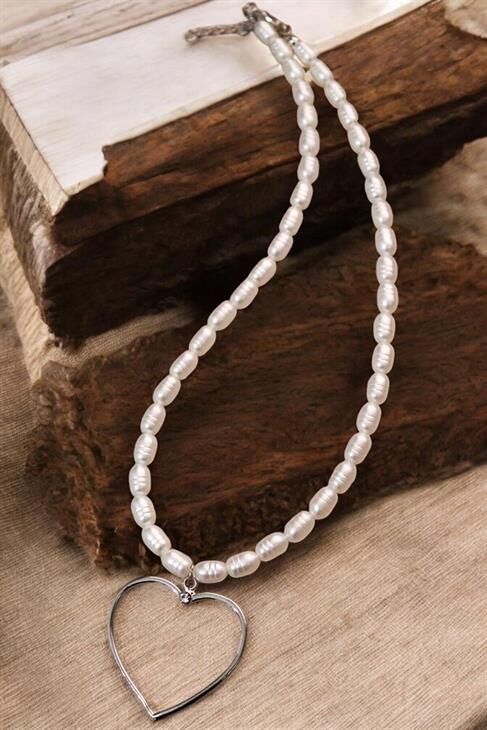 Desenli İncili Kalp Tasarımlı Gümüş Kaplamalı İnci Kolye