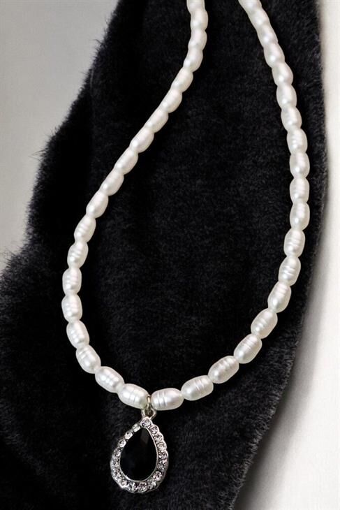 Desenli İncili Damla Zirkon Taşlı Tasarımlı Gümüş Kaplamalı İnci Kolye