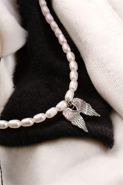 Desenli İncili Melek Tasarımlı Gümüş Kaplamalı İnci Kolye