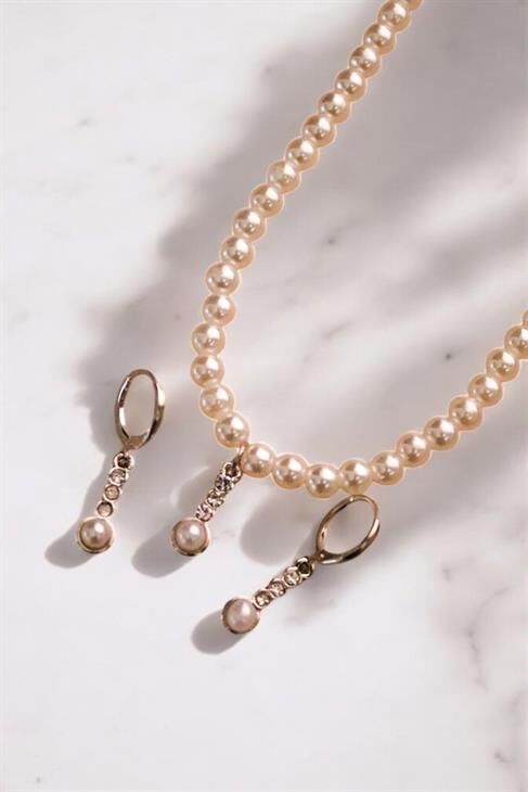 Damla Tasarımlı Siyah ve Zirkon Taşlı 6mm İnci Kolye Küpe Bijuteri Takım Seti