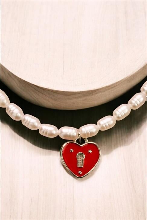 Kalp Tasarımlı Sedef Renkli Oval İncili Tasarımlı Kolye Küpe Takı Seti