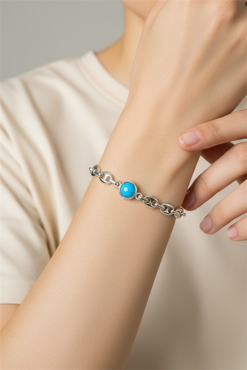 ÖZEL TASARIMLI GÜMÜŞ KAPLAMALI BONCUK DETAYLI ZİNCİR BİLEKLİK