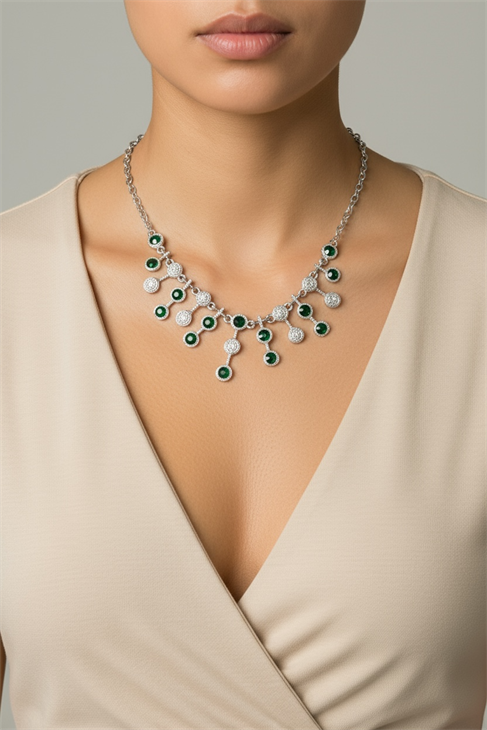 ÖZEL TASARIMLI YUVARLAK YEŞİL TAŞ  DETAYLI GÜMÜŞ KAPLAMA KOLYE